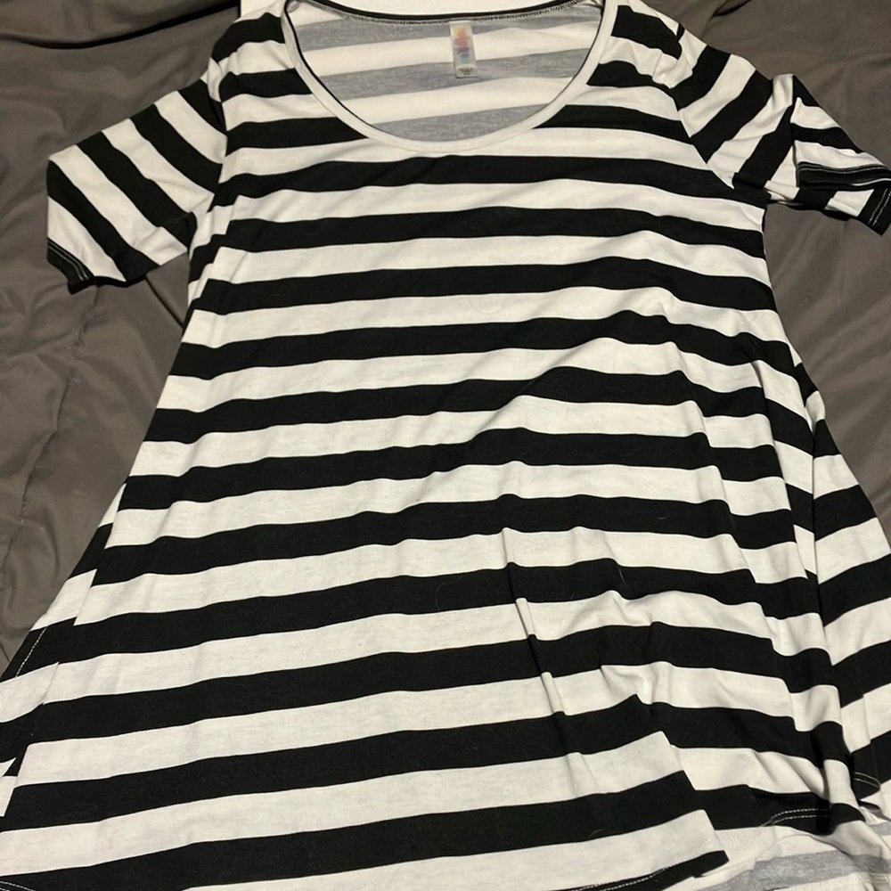 Lularoe perfect T